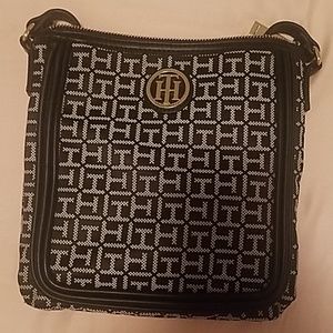 Tommy Hilfiger Crossbody